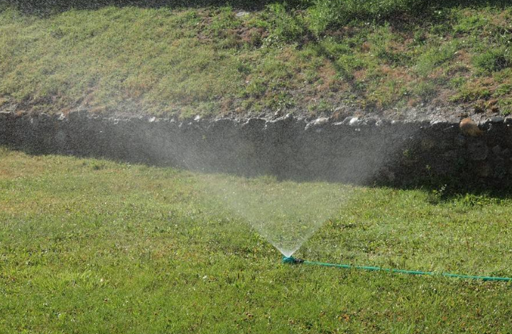 草地节水灌溉